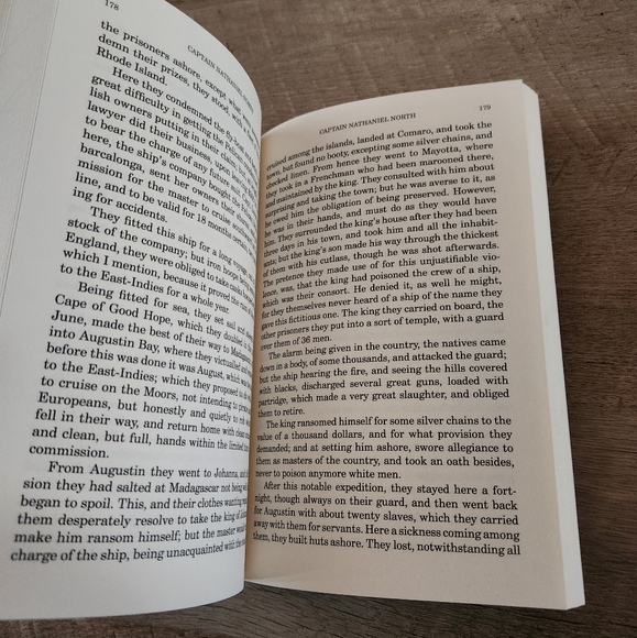 Medusa's Web & Pirates Book Bundle - Picture 15 of 16